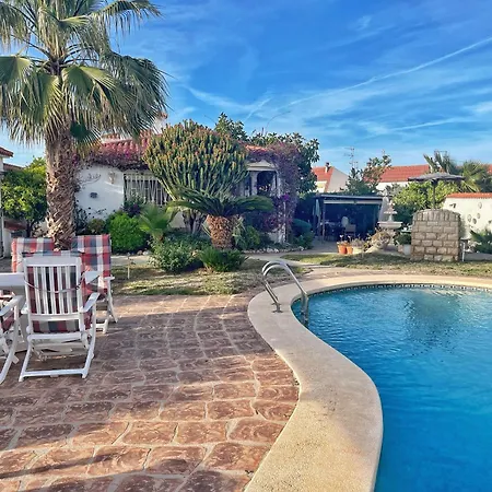 Sol En Con Piscina Hébergement de vacances